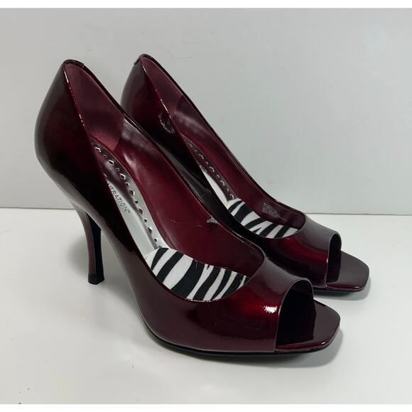 BCBGENERATION Ariel Ruby Red Patent Leather Stiletto Heels Shoes Womens 7.5 - Picture 1 of 7